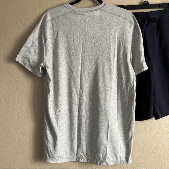Men's Medium Eddie Bauer 2-Piece Lounge Set Tee Shirt & Shorts Gray & Navy - Picture 12 of 12